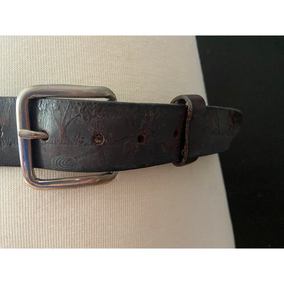Vintage Distressed Brown Leather Belt w/Fisherman Theme sz XL - Picture 3 of 14
